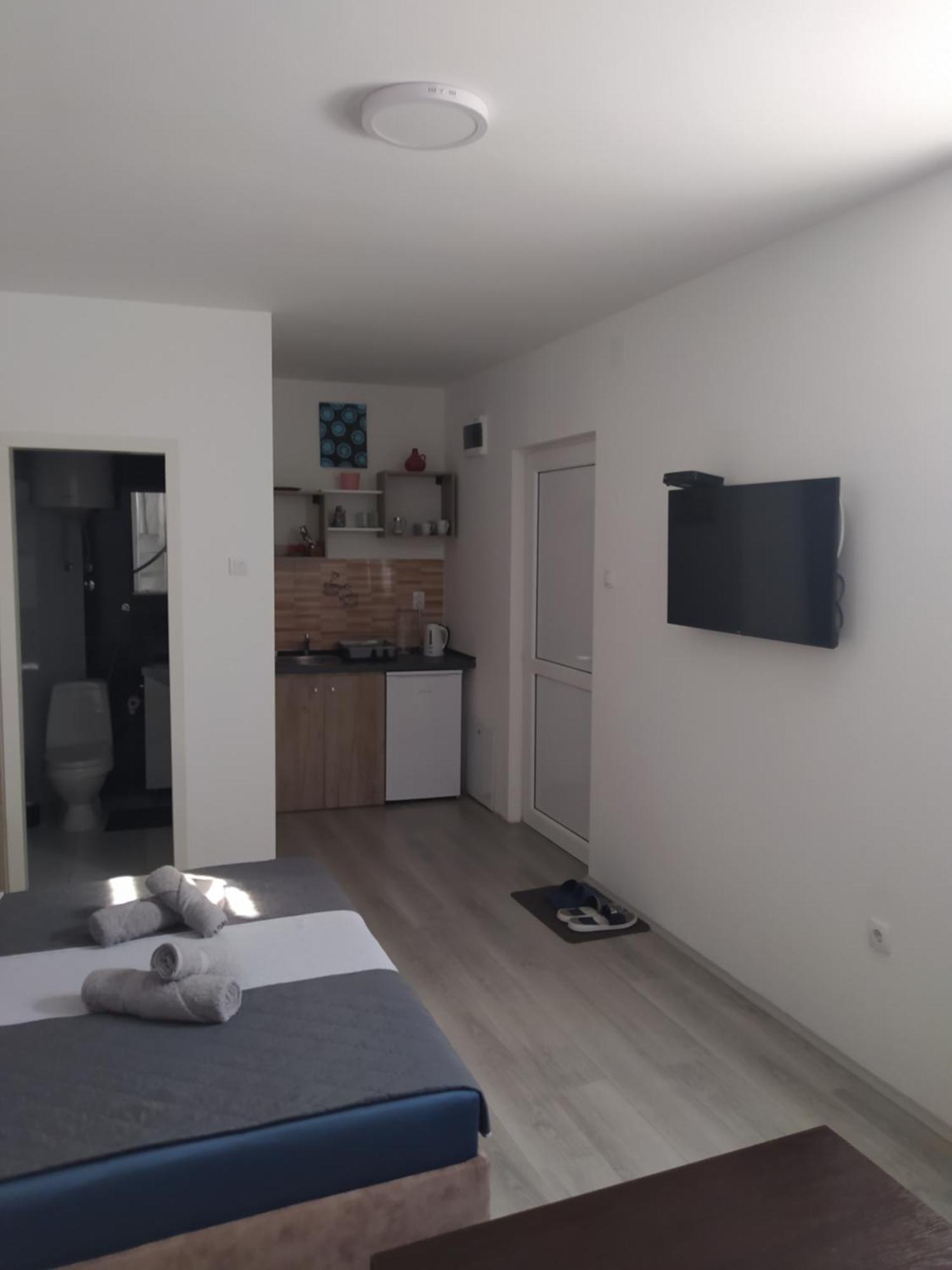 Lotus House Apartment Zrenjanin Exterior photo
